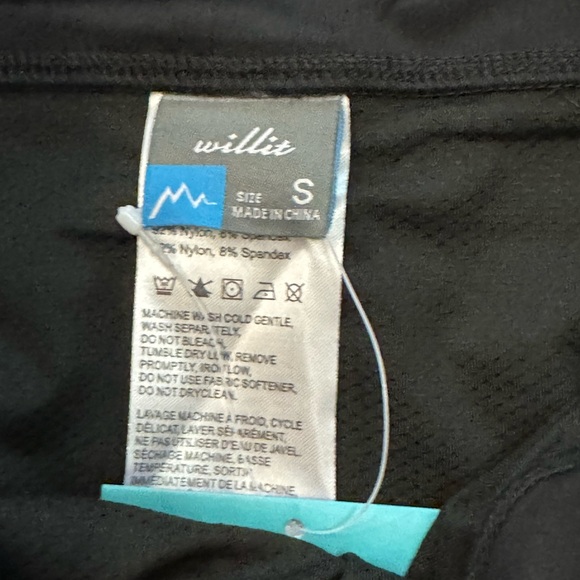 Willit women’s black shorts size small NEW 50 SPF - Picture 5 of 9